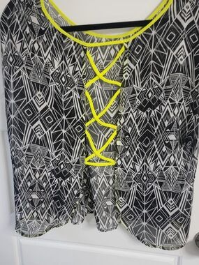 Torrid black & white  Geometric Sheer Top with Neon Yellow Trim